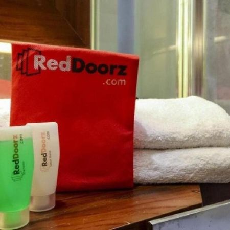 Reddoorz Near Ramai Mall Malioboro Γιογκιακάρτα Εξωτερικό φωτογραφία