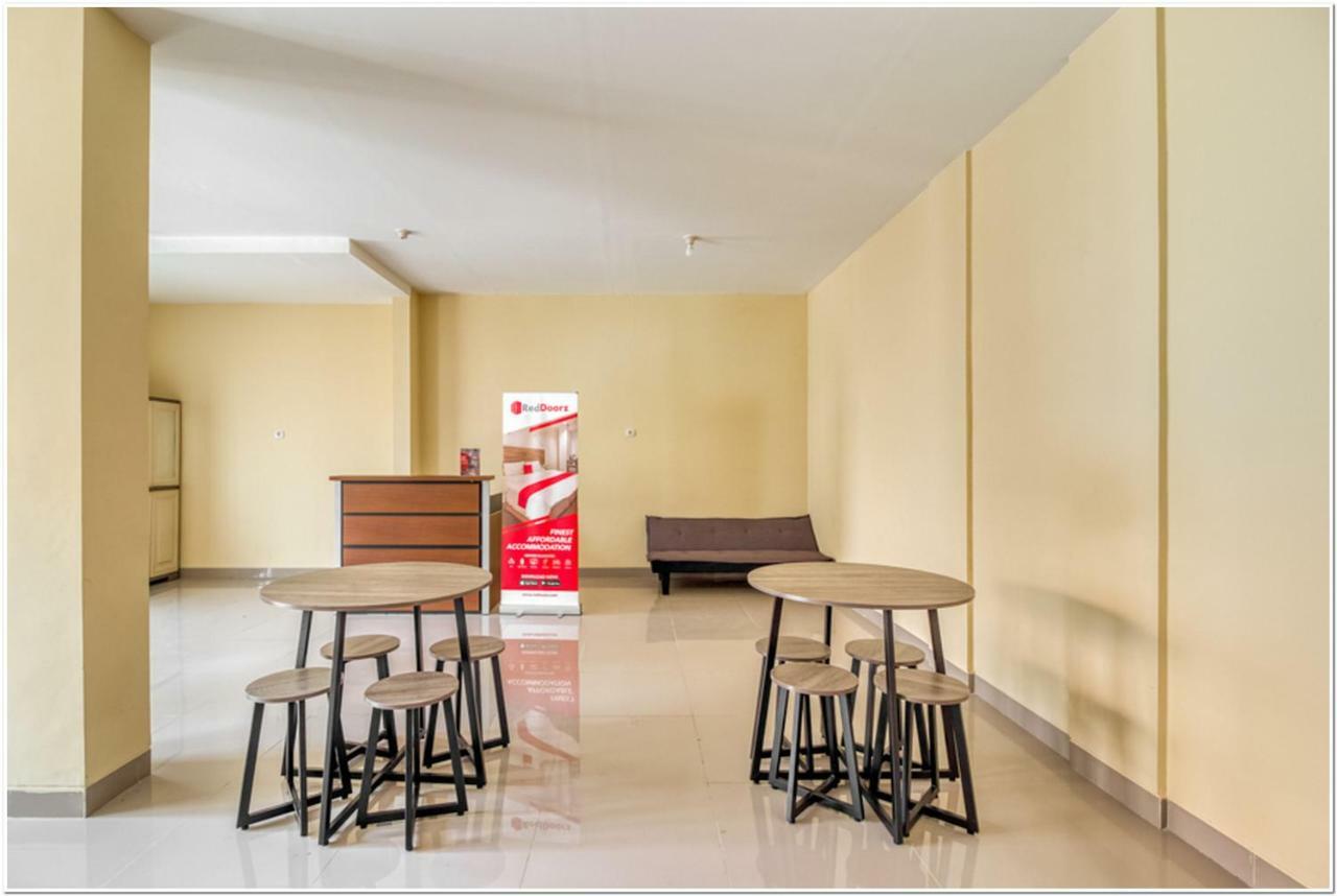 Reddoorz Near Ramai Mall Malioboro Γιογκιακάρτα Εξωτερικό φωτογραφία
