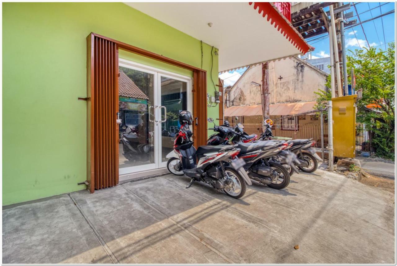 Reddoorz Near Ramai Mall Malioboro Γιογκιακάρτα Εξωτερικό φωτογραφία